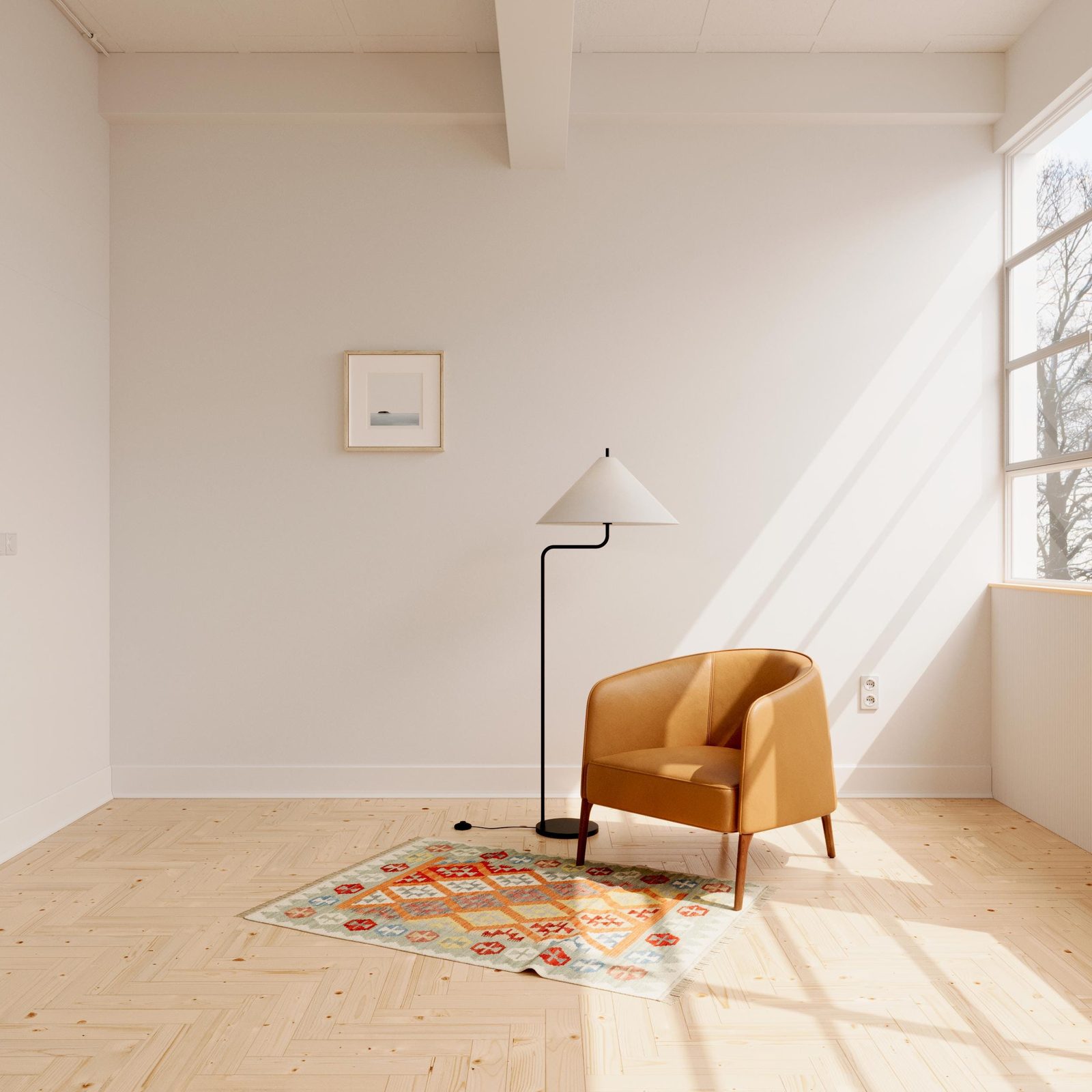 Kelim in Orange und Grün in einem hellen Raum mit Sessel und Stehlampe